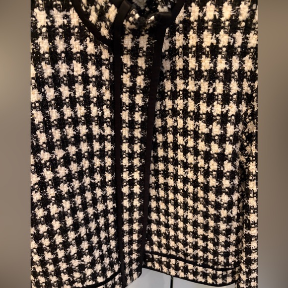 ALICE +OLIVIA Corwin Jacket - Picture 9 of 15